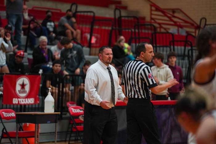 mathis-london-girls-basketball-playoffs00096